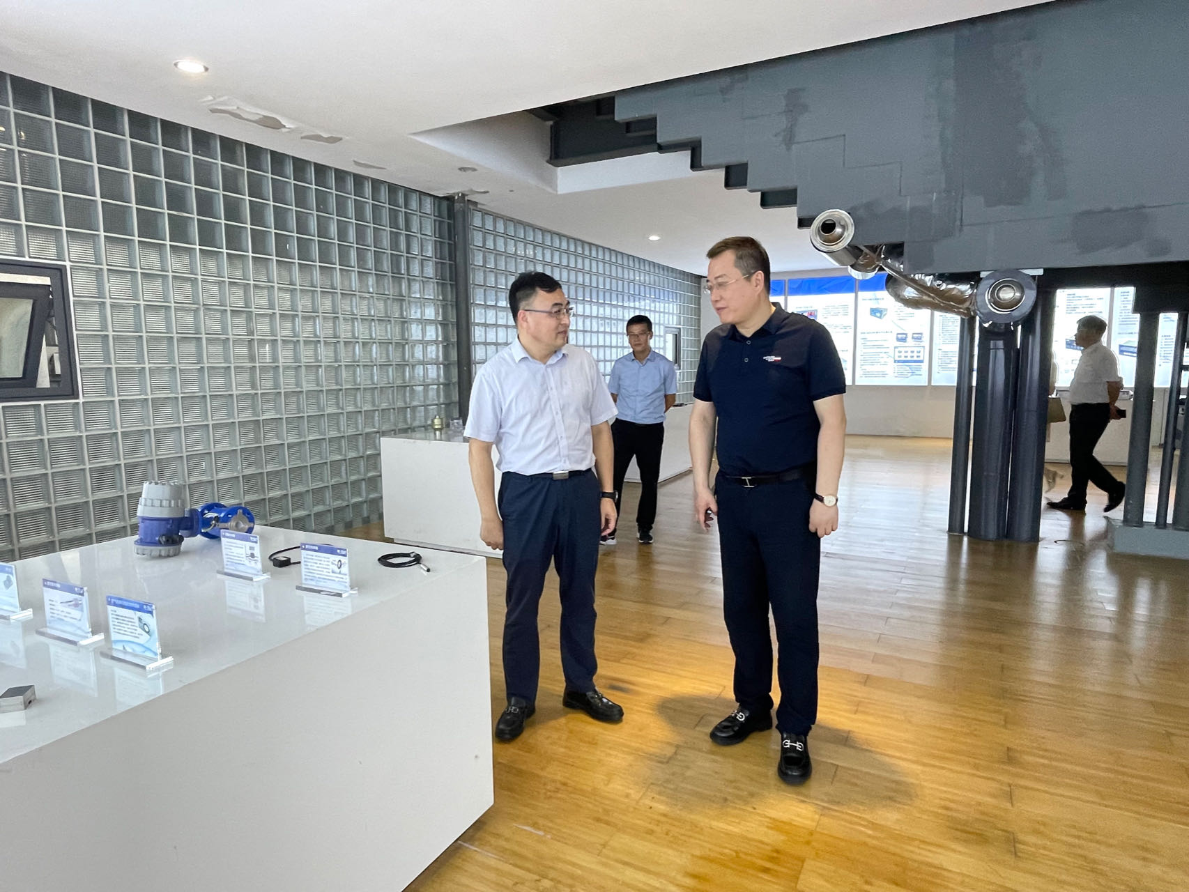 寧波市委副秘書長、甬江科創(chuàng)辦常務(wù)副主任徐云一行蒞臨柯力調(diào)研交流
